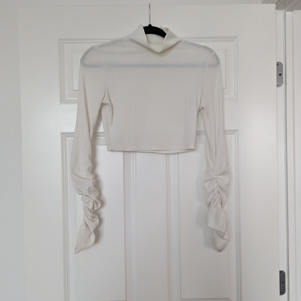 Cream Ruched Sleeve Crop Top